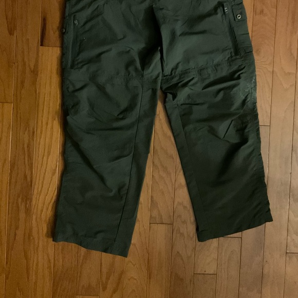 Eastern Mountain Sports Khaki Green Convertible Zipper 🪰 Pants! - Picture 7 of 9